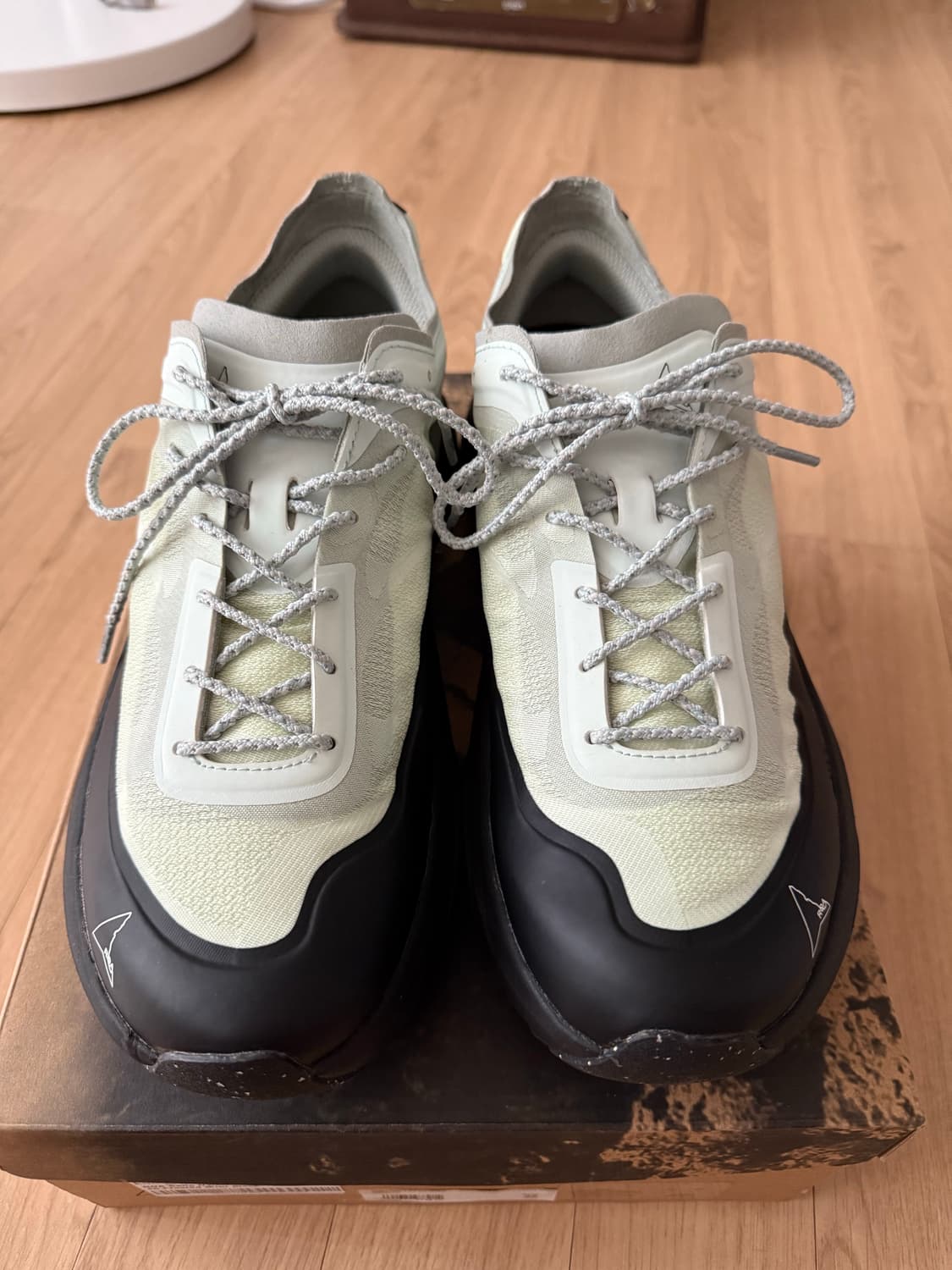 (eu45/290)로아 셀라 프로스트 민트 블랙 상품이미지1