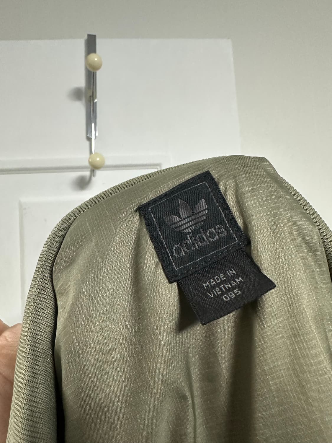 아디다스 로고 퀄팅 자켓 상품이미지3