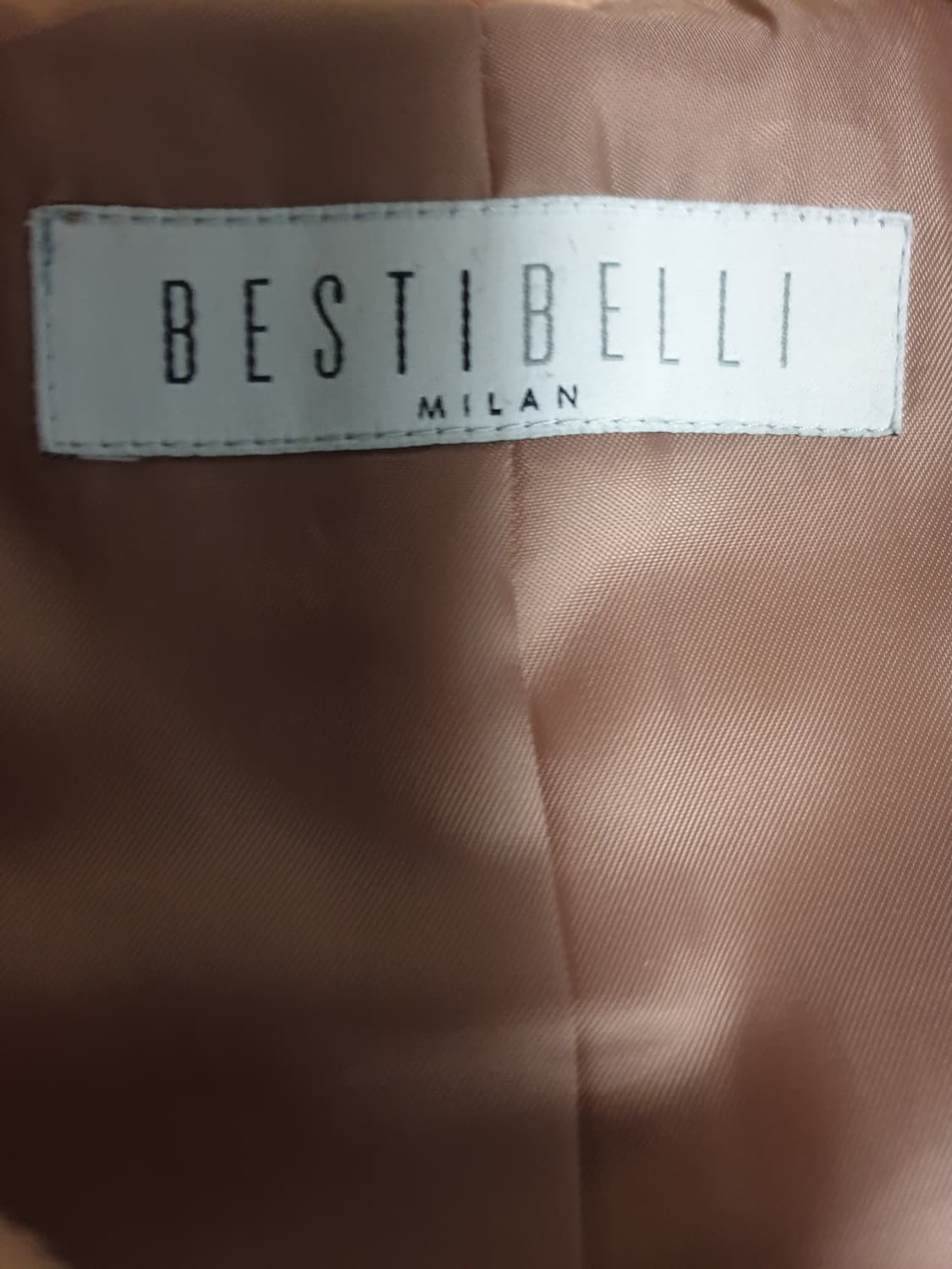 베스띠벨리 슬림핏 울 금장버튼 미디코트 베이지 (55) 상품이미지3