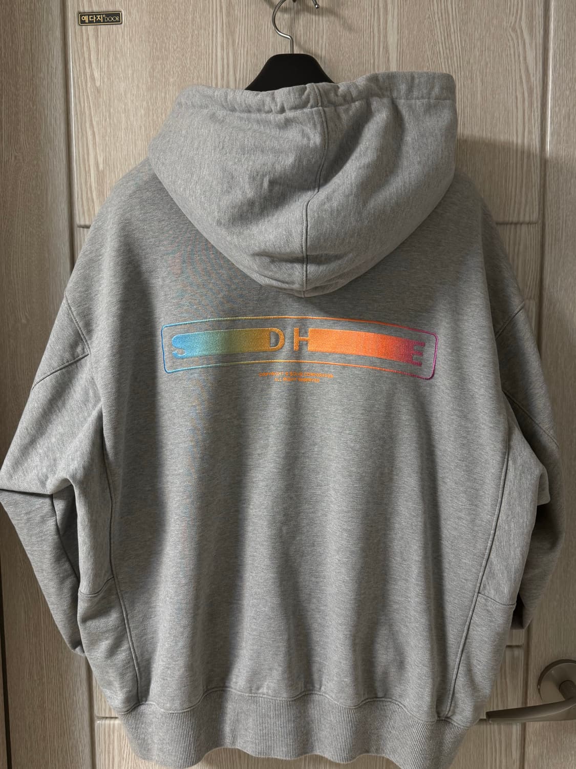 솔리드옴므 그라데이션 백로고 자수 후드 상품이미지3