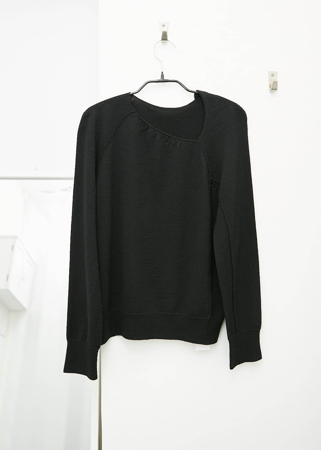 Unbalanced Sweater 상품이미지1