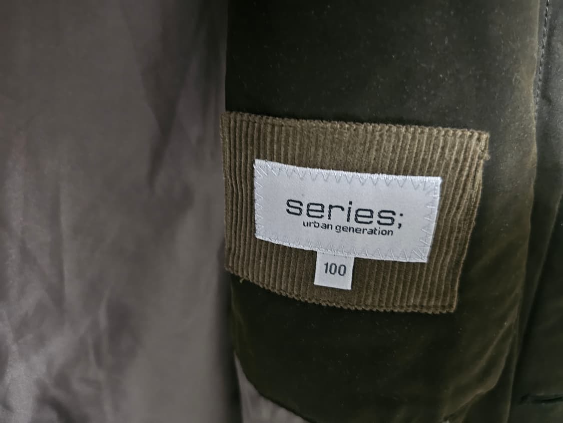 시리즈 트렌치코트 100사이즈 상태좋음 상품이미지3