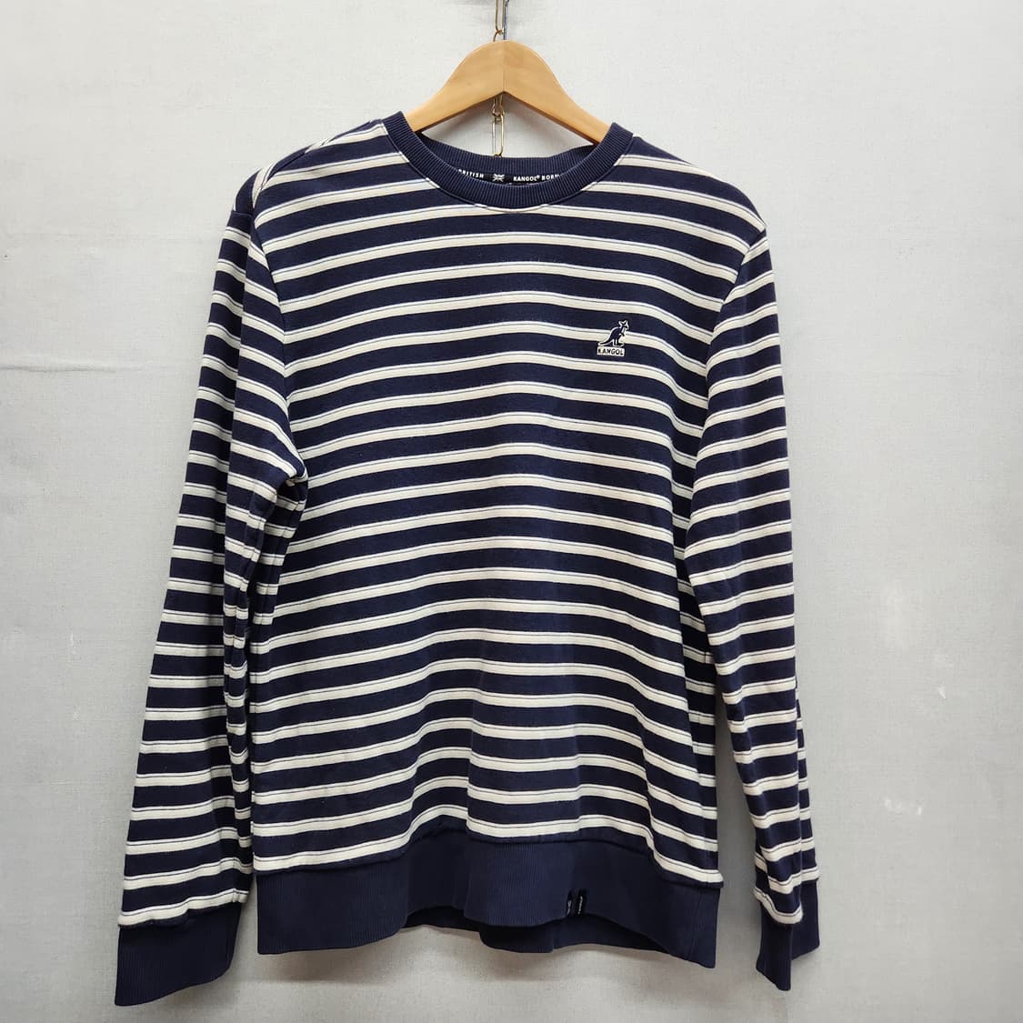 캉골 로고자수 스트라이프 맨투맨 L(L) 남여공용 상품이미지1