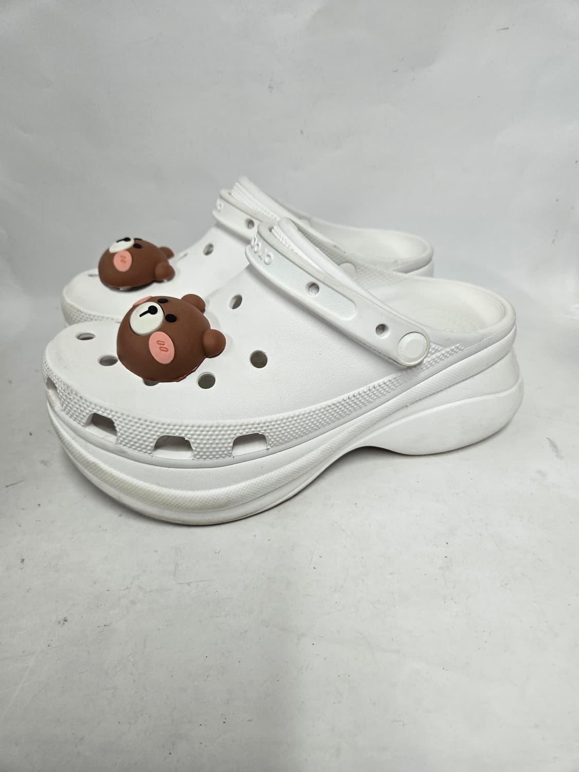 크록스 흰색 샌들 W9 곰돌이 지비츠 255~260 상품이미지3