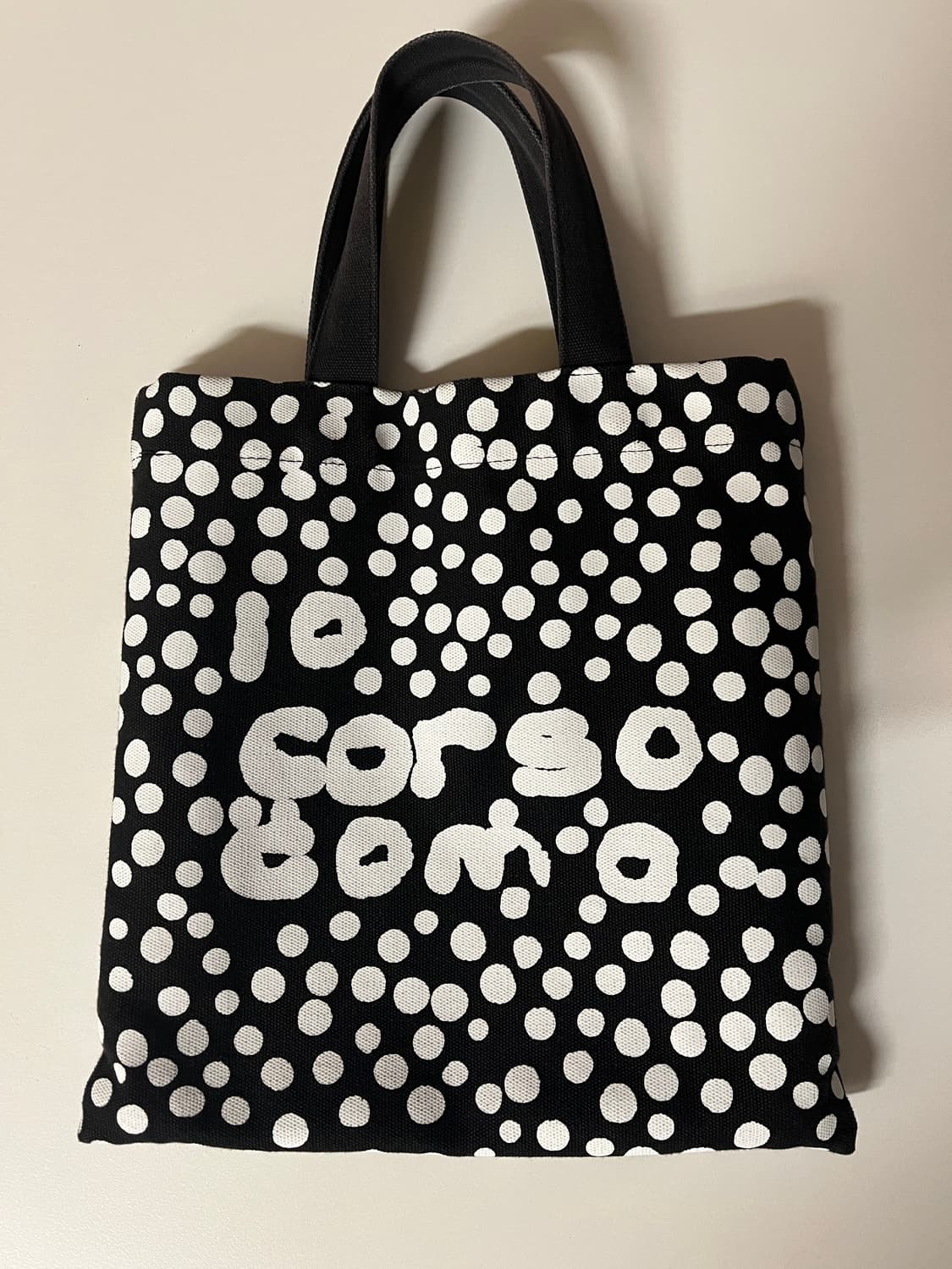 10 꼬르소 꼬모 블랙 도트 에코백 상품이미지1