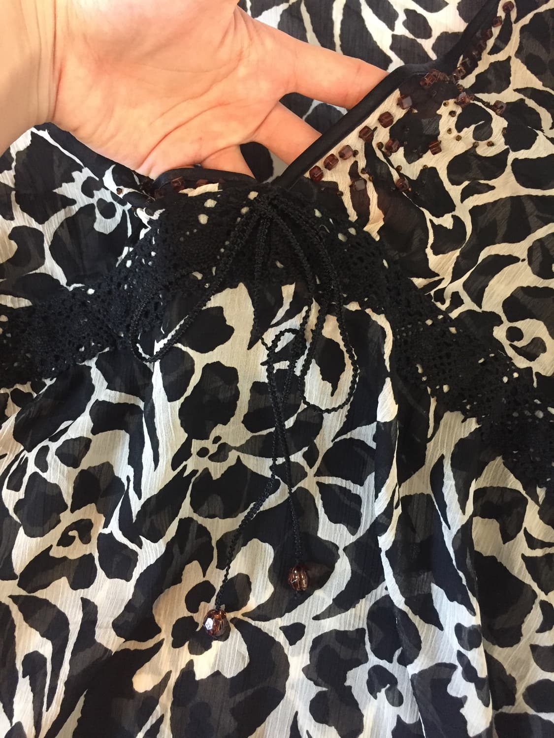 레이스 비즈 플라워 블라우스 상품이미지7