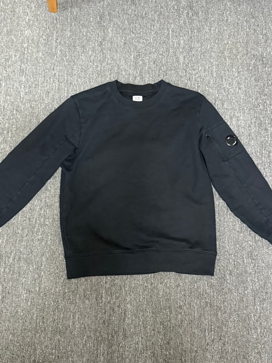 CP컴퍼니 맨투맨 블랙 L 상품이미지1