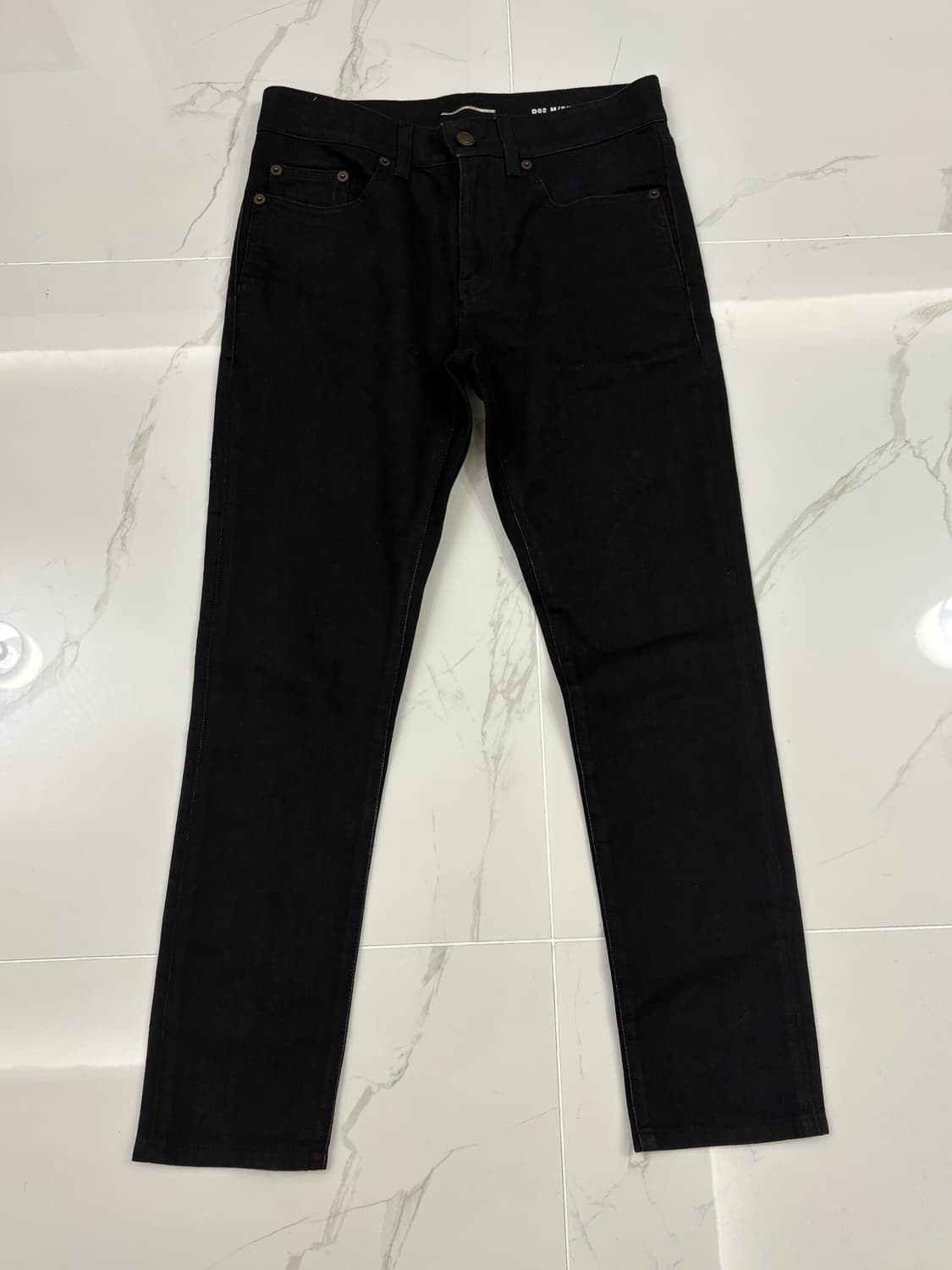 생로랑 19FW 크롭 블랙진 상품이미지4