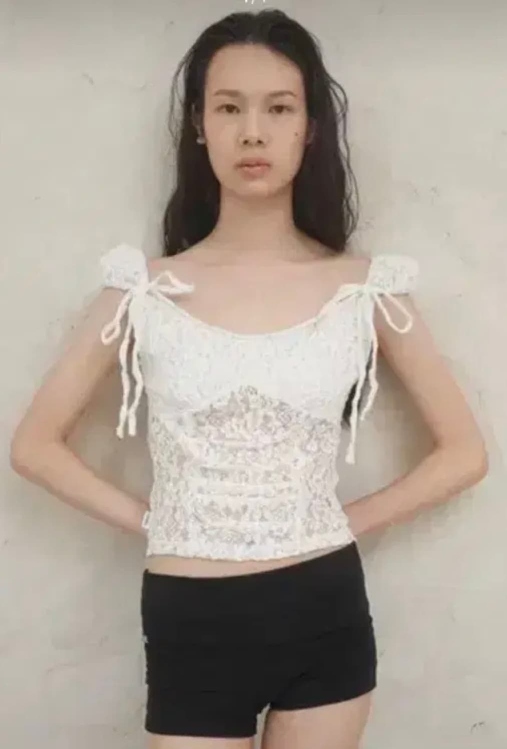 세릭 cerric 레이스 나시 셔링 탑 상품이미지1