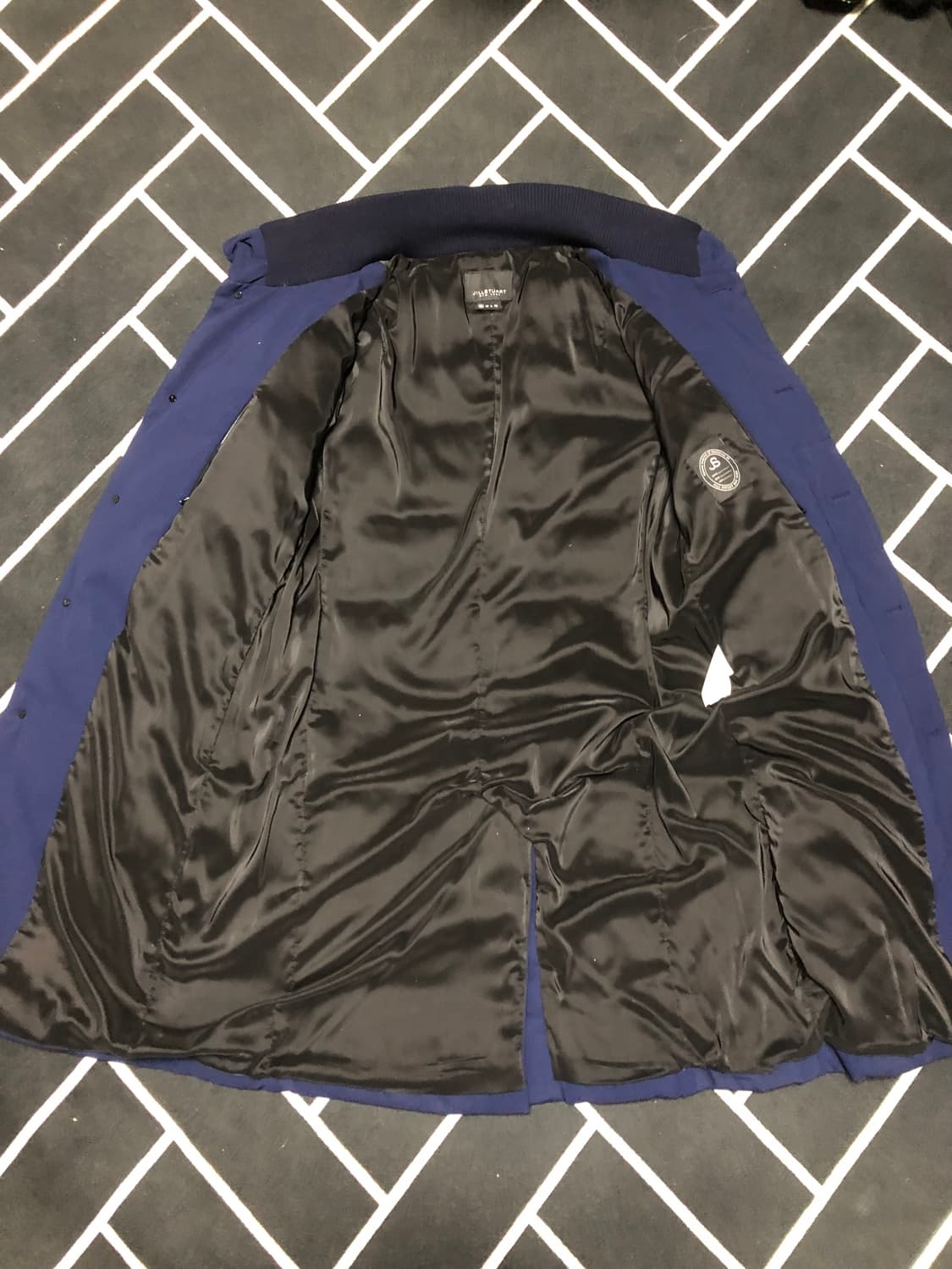 (거의새제품)질스튜어뉴욕 네이비블루 패딩코트/몽클레어 스톤 발망 프라다  상품이미지7