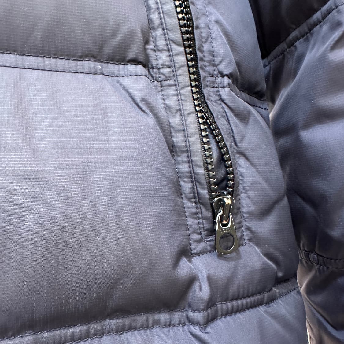 게스 남성 네이비 패딩 L 상품이미지5