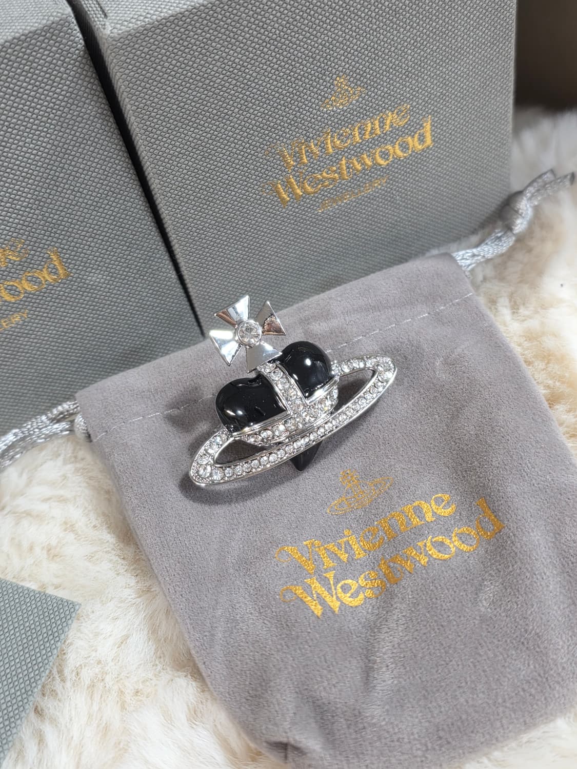 빈티지 비비안웨스트우드 블랙실버 브로치 상품이미지1