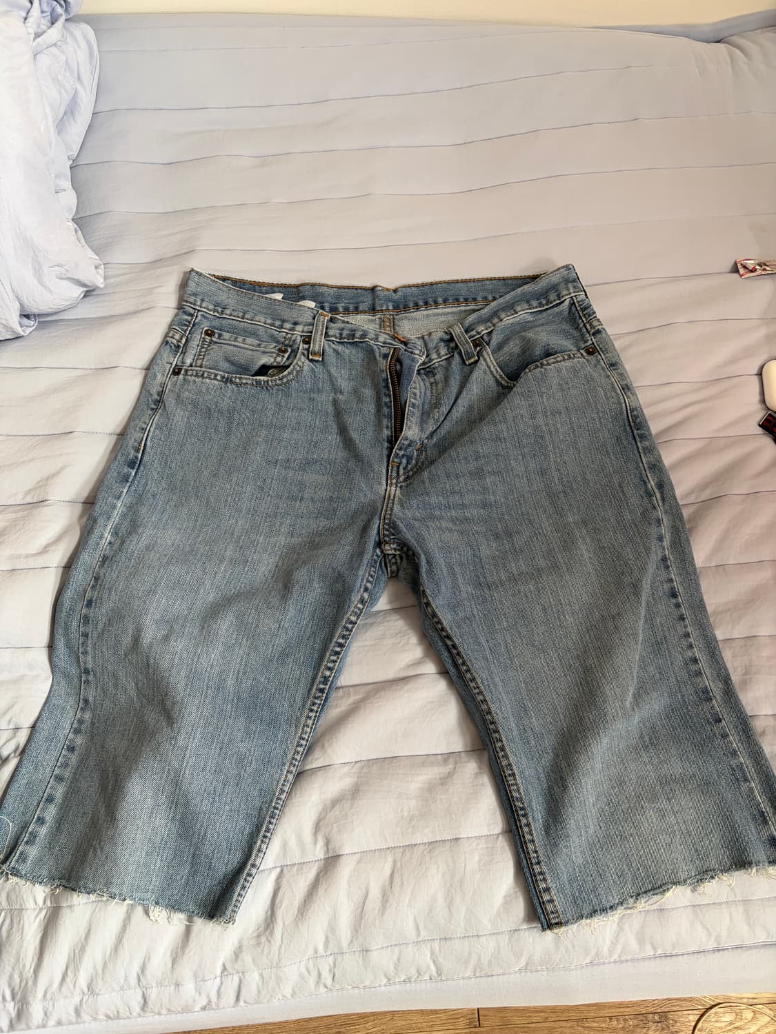 Vintage levi’s 569 cut off denim shorts 상품이미지1