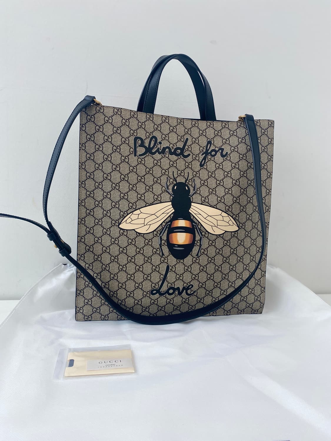 구찌 GG 수프림 꿀벌 토트백 상품이미지1
