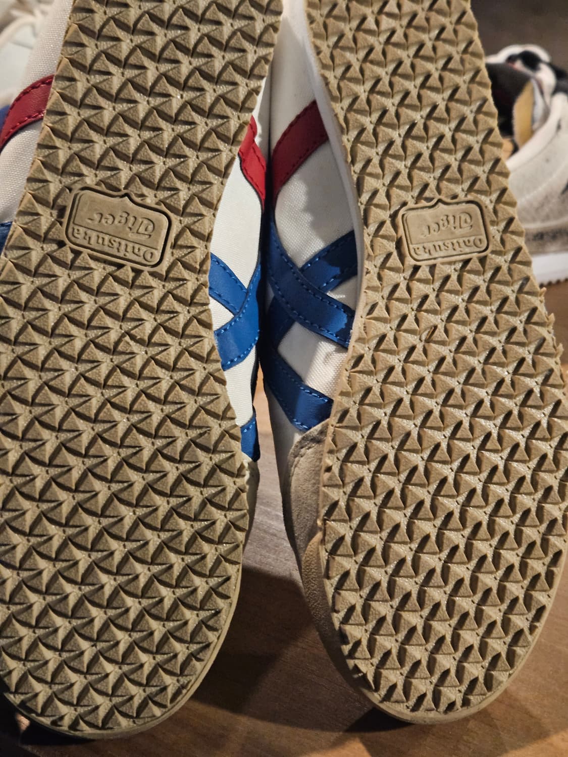 Onitsuka Tiger 클래식 스니커즈 상품이미지9