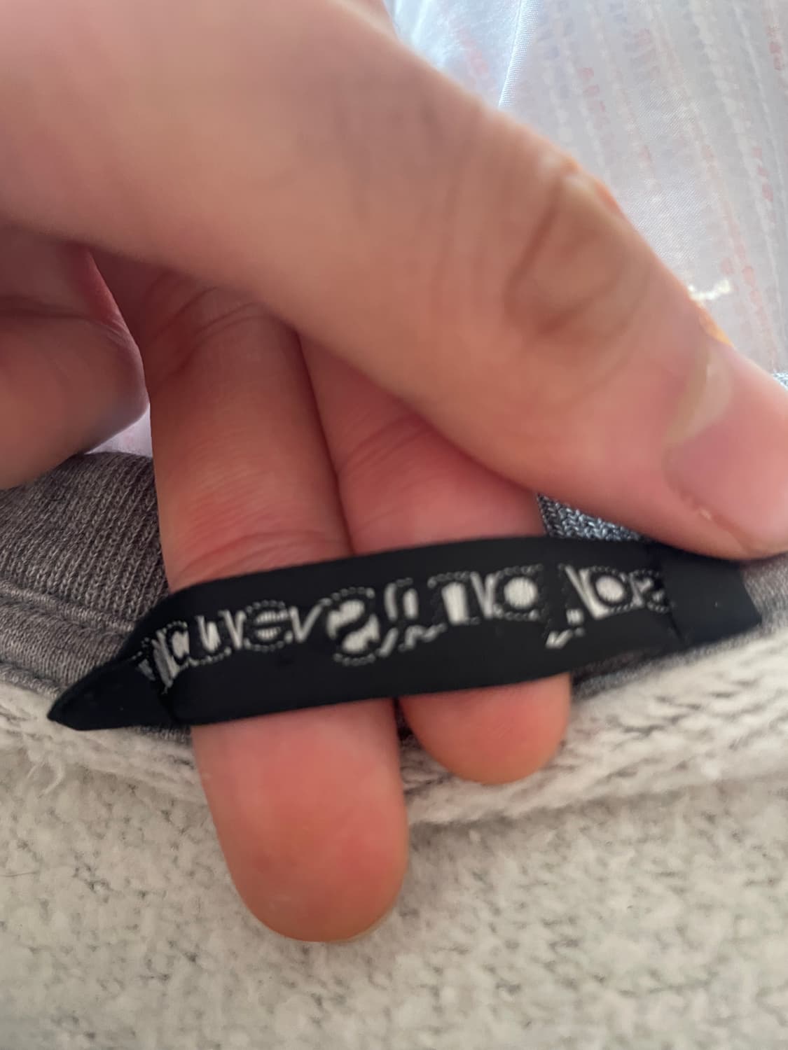 아크네 스튜디어 페어뷰 맨투맨 상품이미지4