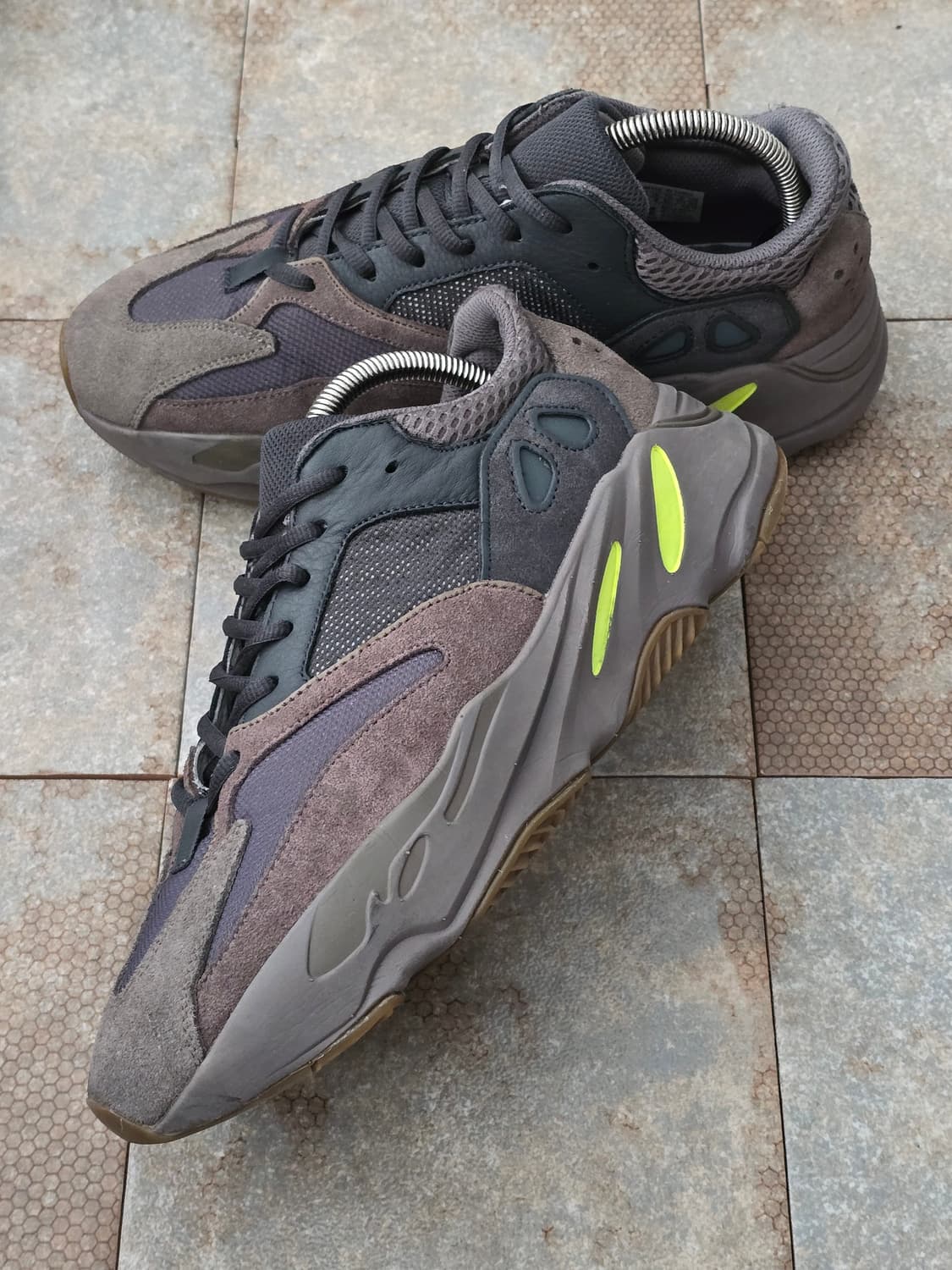 (275)아디다스 이지부스트 700 모브 상품이미지3