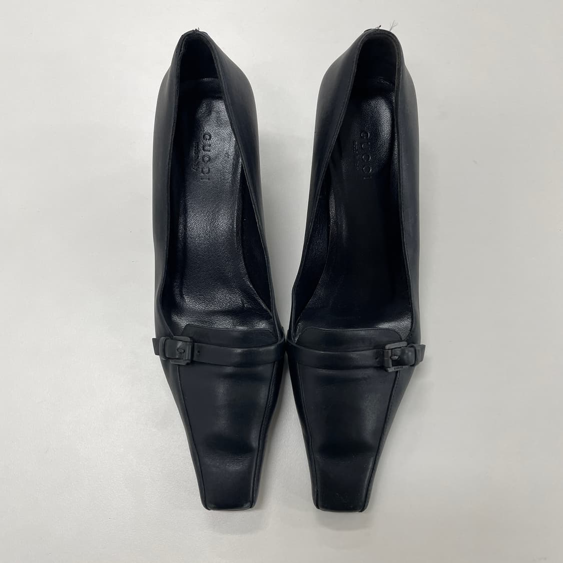 구찌 블랙 스퀘어 코 힐 상품이미지1