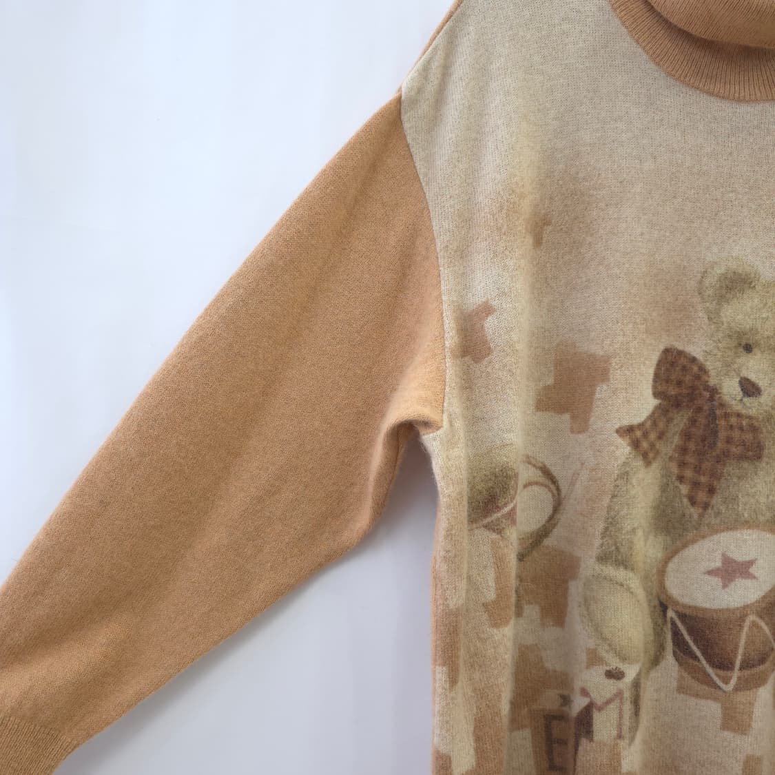 EL MIDAS 울 빈티지 곰돌이 터틀넥 오버핏 니트 상품이미지6