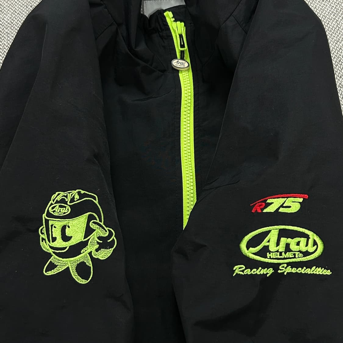 아라이헬멧 블랙 네온 바람막이(XS) 상품이미지5