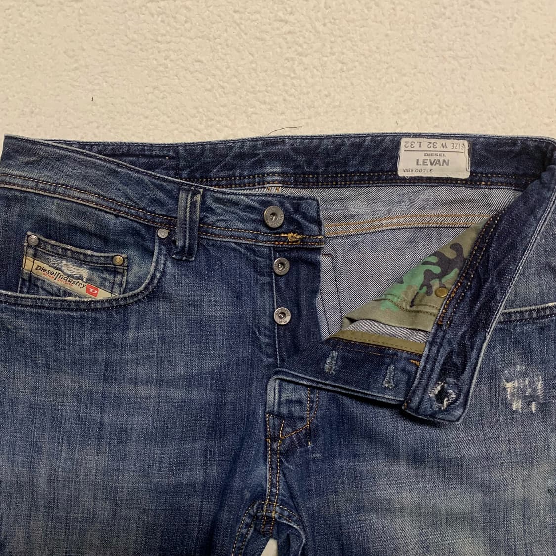 [표기 32, 실측 35] 디젤 LEVAN 부츠컷 데님팬츠 상품이미지4
