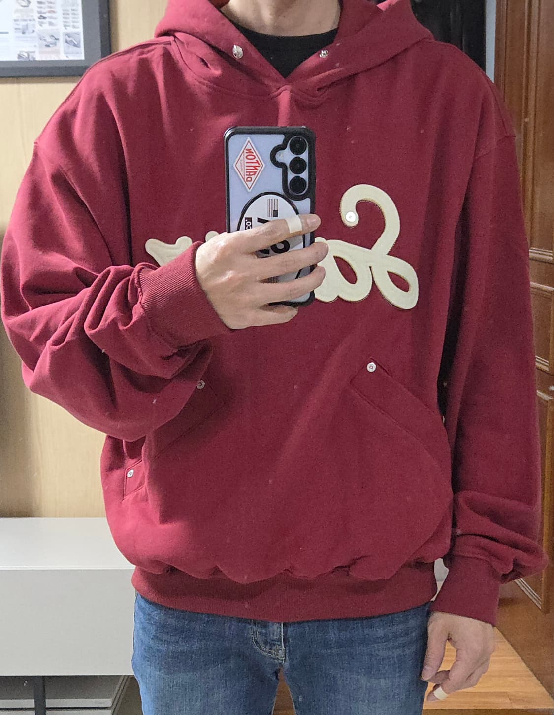 (착샷) 세터 아플리케 리벳 후드 버건디 satur 상품이미지8