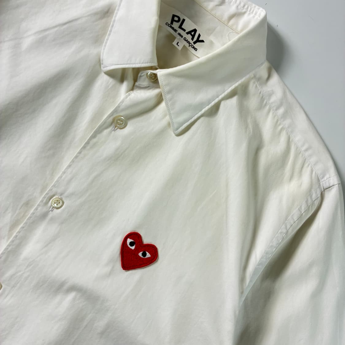 Comme Des Garcons 꼼데가르송 레드 하트와펜 화이트 셔츠 상품이미지3