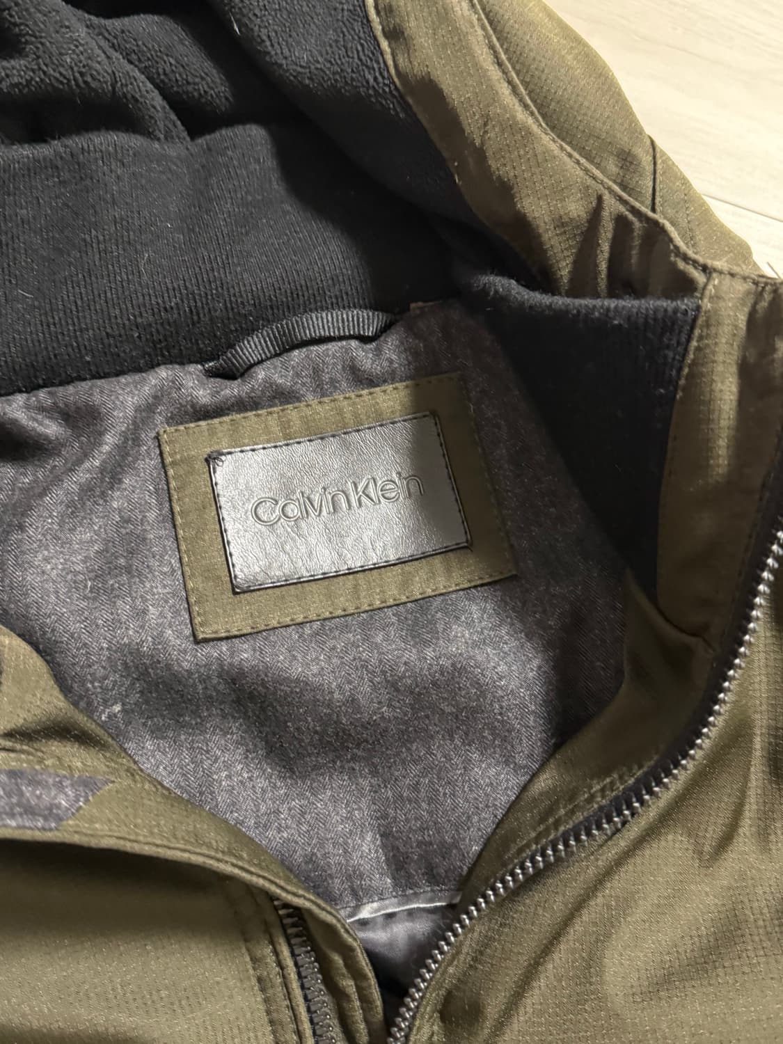 CK 캘빈클라인 카키색 후드 점퍼 상품이미지2