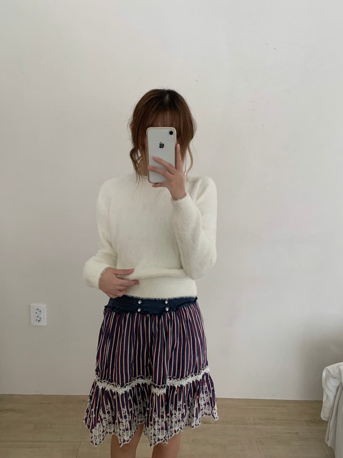 mixxo 미쏘 화이트 앙고라 니트 상품이미지4