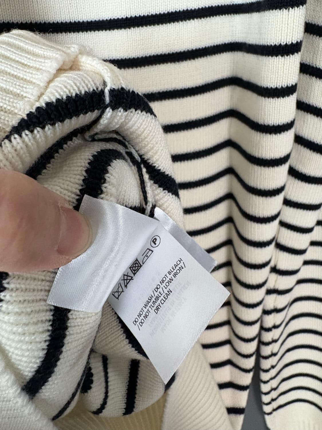 JW앤더슨 스트라이프 니트 S/S M사이즈 상품이미지7