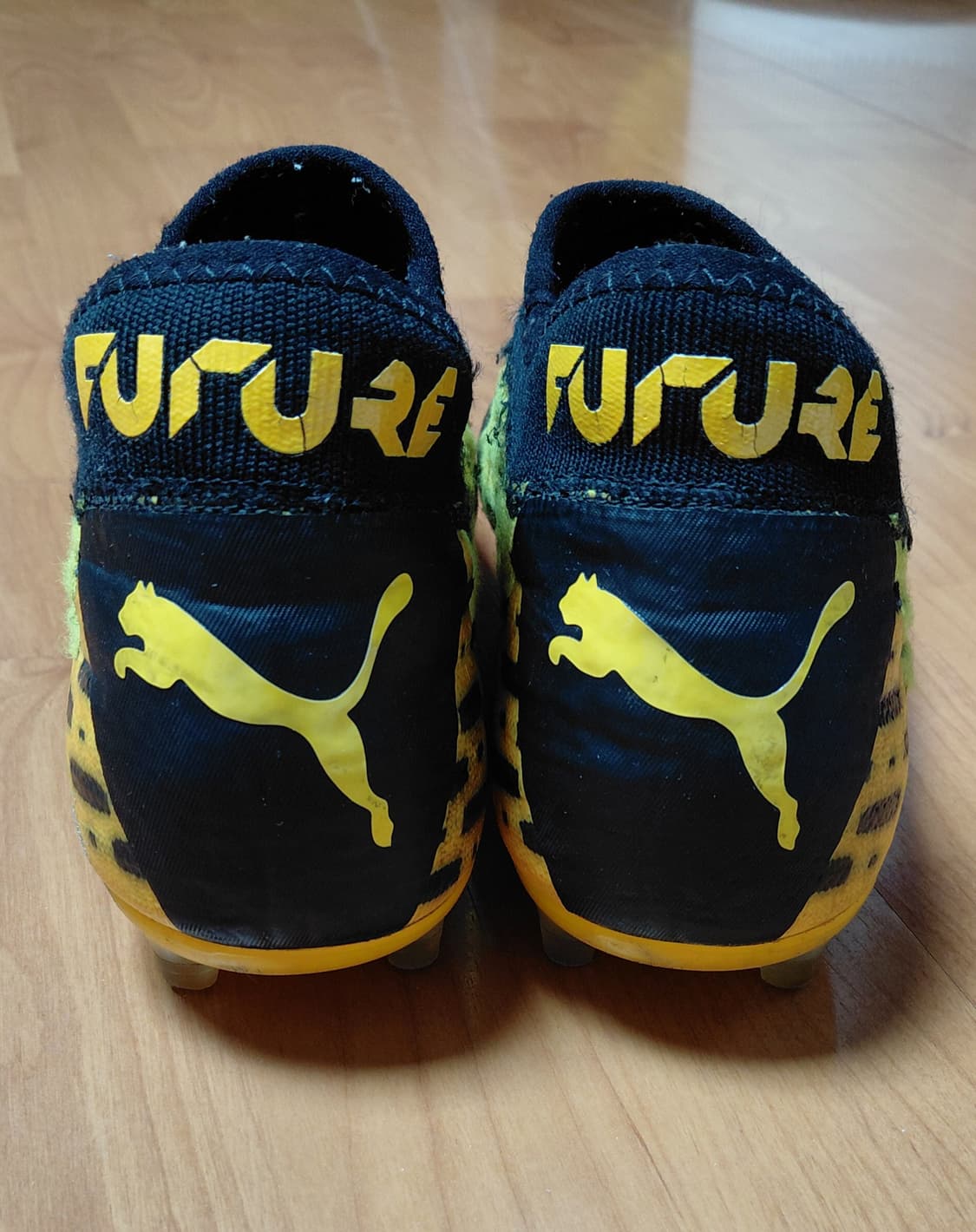 푸마 퓨쳐 네트핏 축구화 블랙/옐로우 250mm 무료배송 상품이미지4