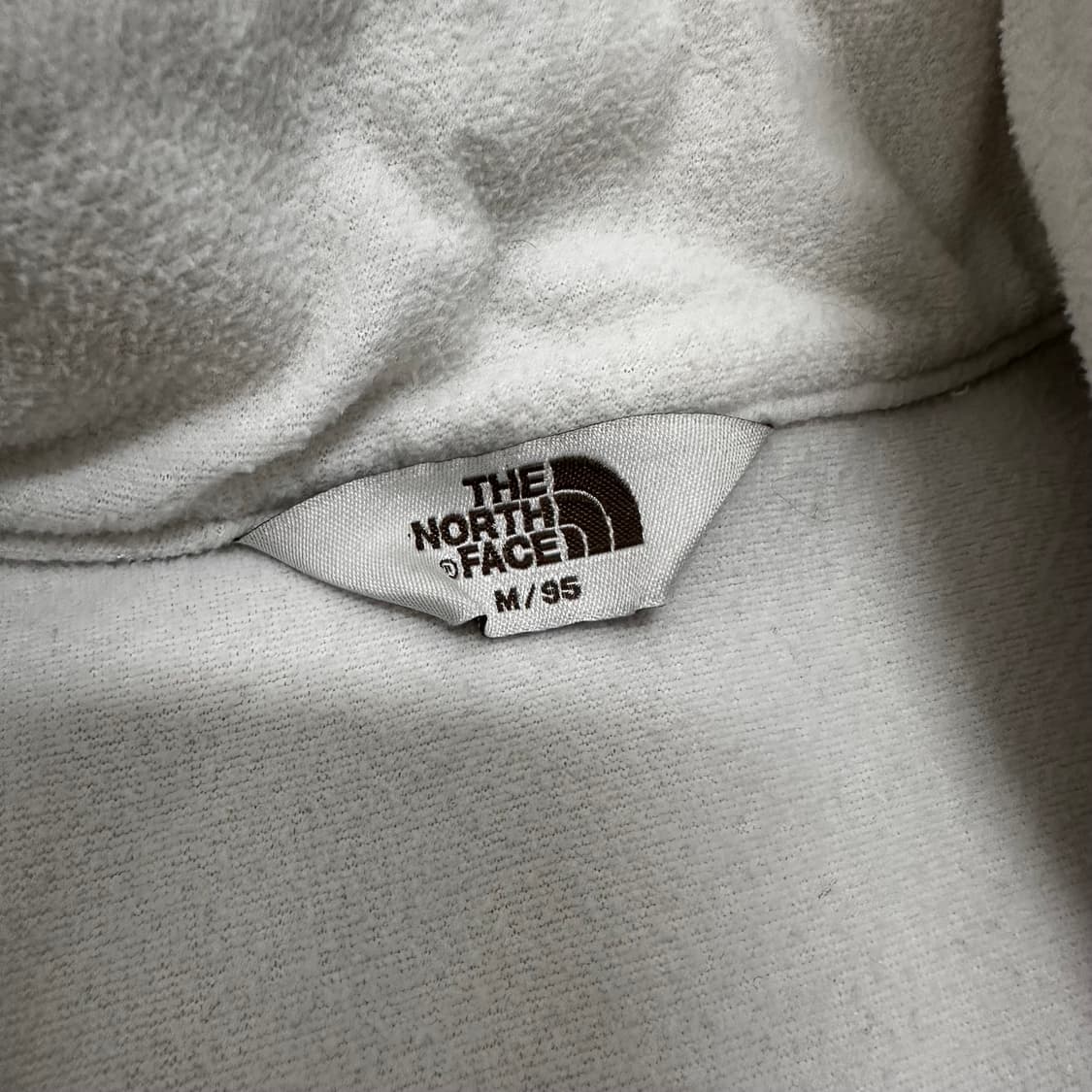 노스페이스 쉐르파 뽀글이 후리스 자켓 화이트 95(M) 상품이미지4