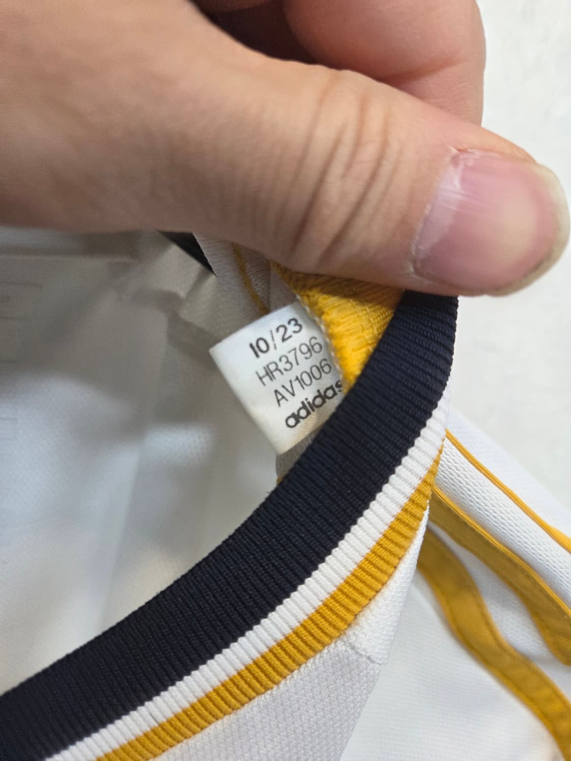 아디다스 레알마드리드 홈 져지 23 24 반팔 M 상품이미지4