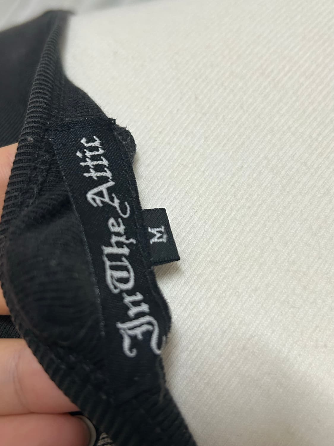 In the attic 펑크 디테일 롱슬리브 상품이미지4