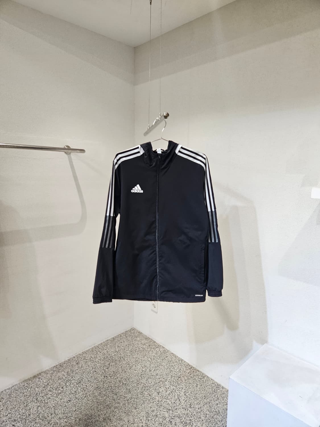 아디다스 삼선 바람막이 상품이미지1