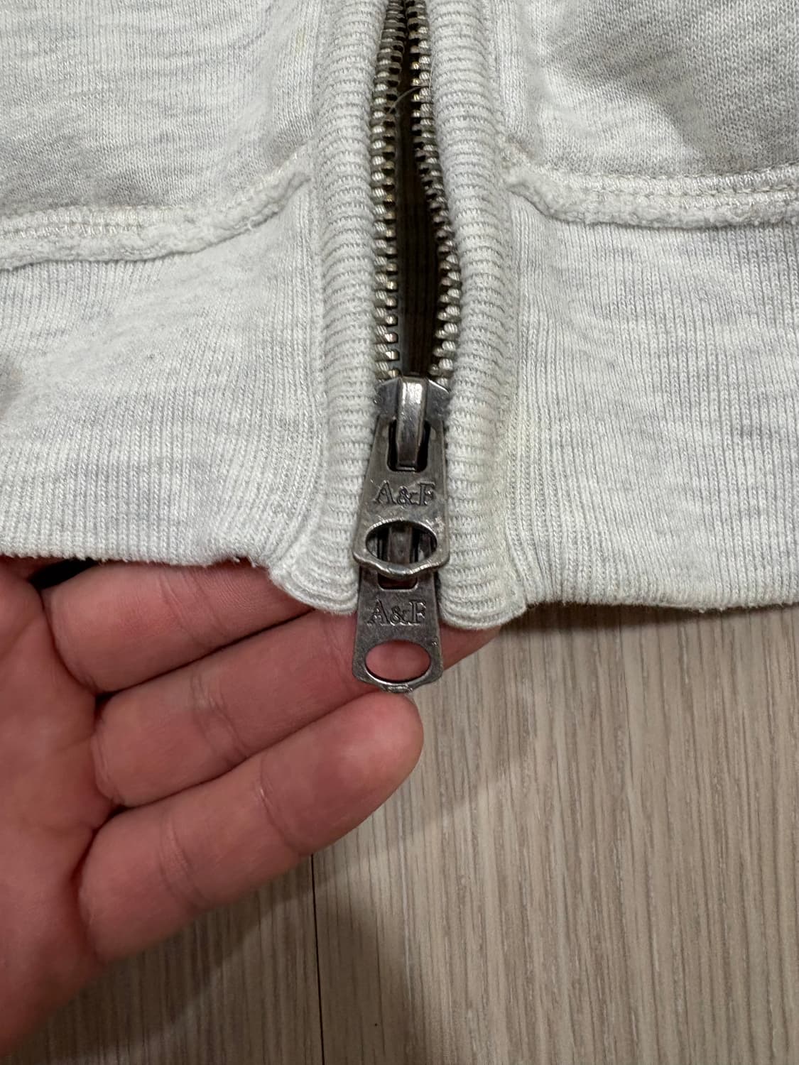 [대장급]아베크롬비 딱붙핏 후드집업 화이트 상품이미지3