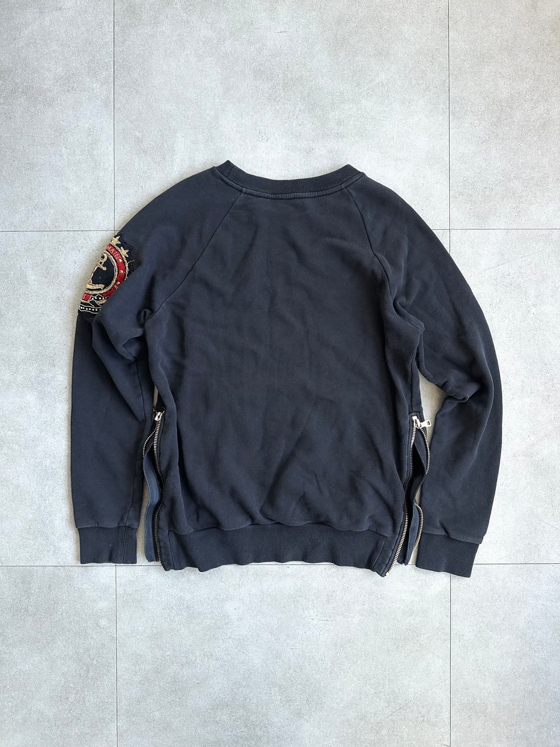 발망 견장 엠블럼 패치 사이드지퍼 맨투맨 상품이미지7