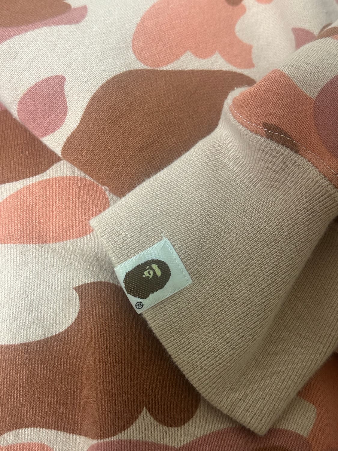 베이프 맨투맨 핑크 상품이미지3