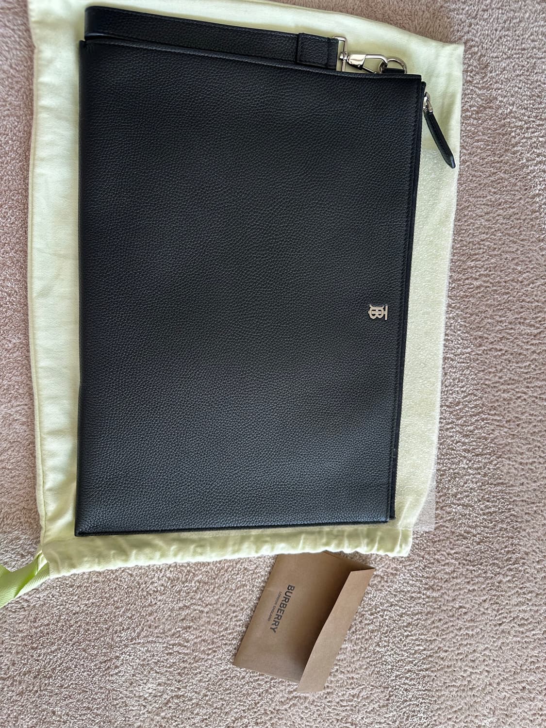 [정품] 남성 버버리 블랙 레더 파우치 클러치(거의 새상품) 상품이미지2