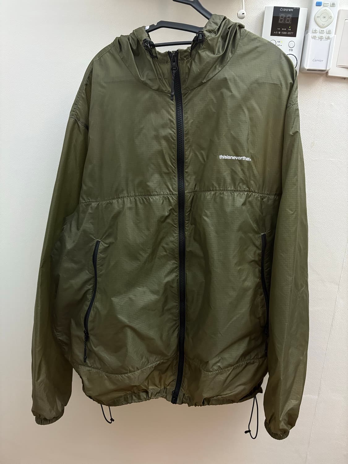 디스이즈네버댓 바람막이 카키색 xl 상품이미지1