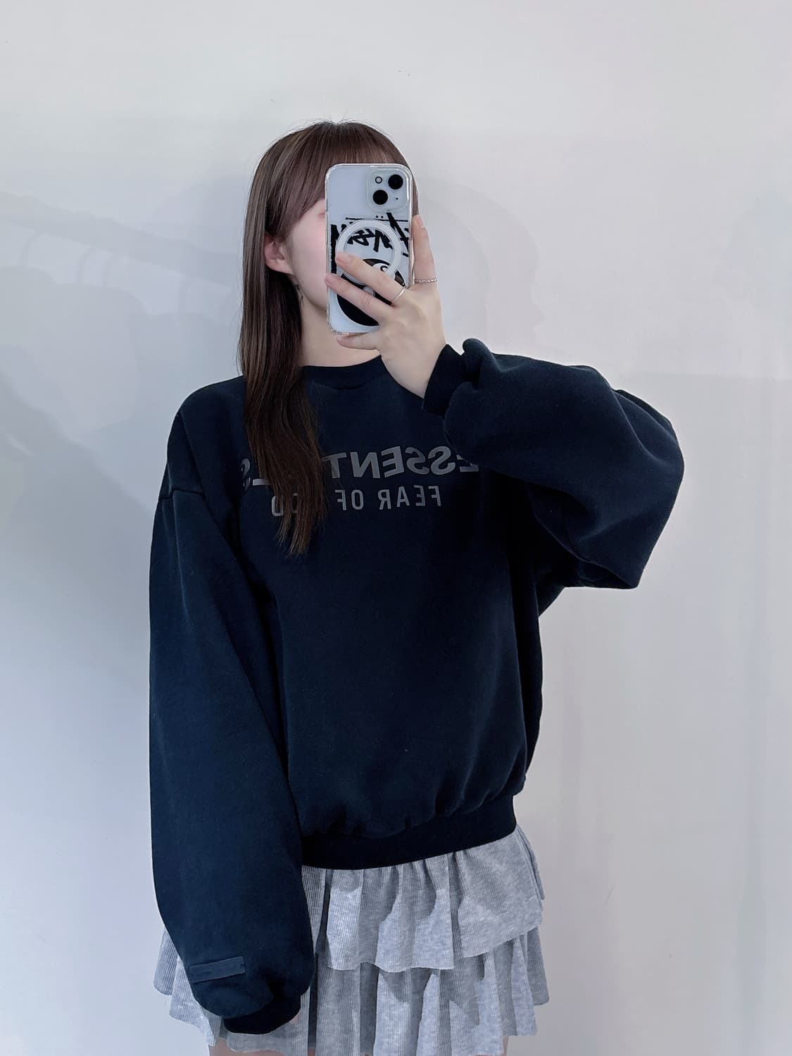 에센션 블랙 빅로고 맨투맨 상품이미지1