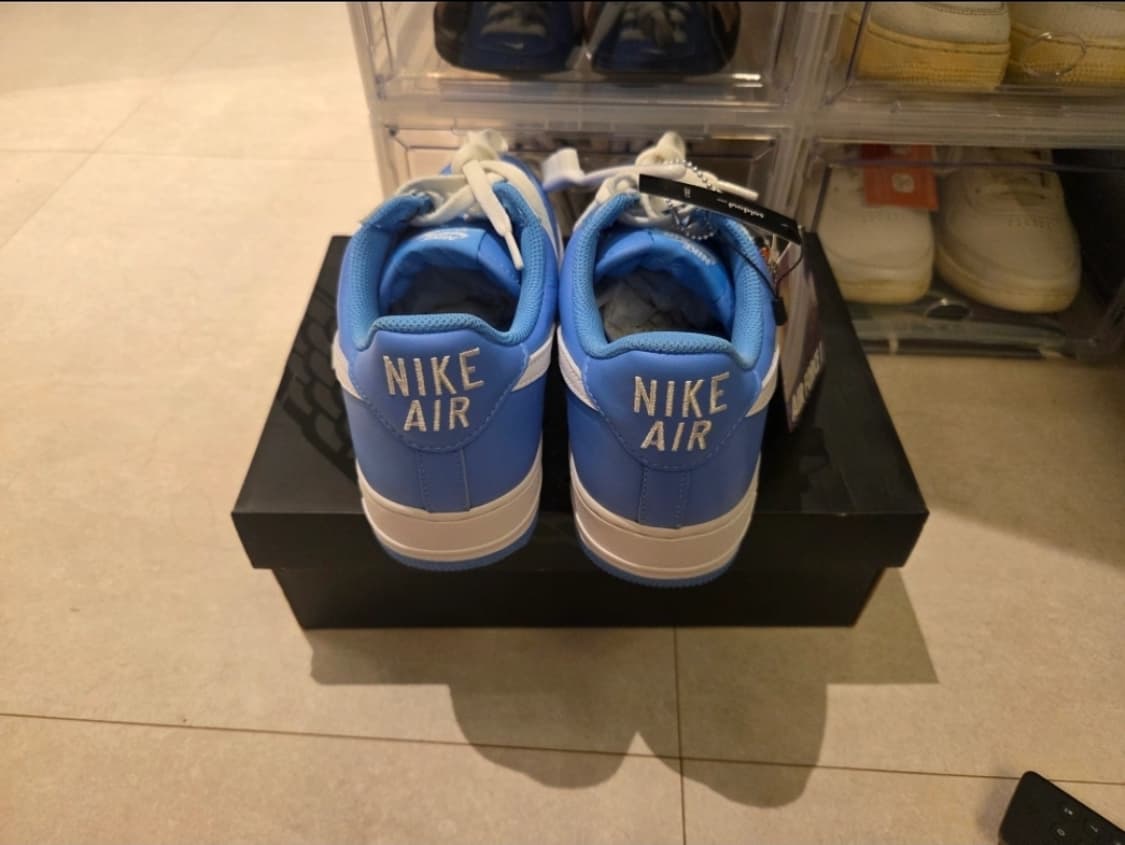 새상품_나이키 에어 포스 1 로우 레트로 컬러 오브 더 먼스 유니버시티 상품이미지6