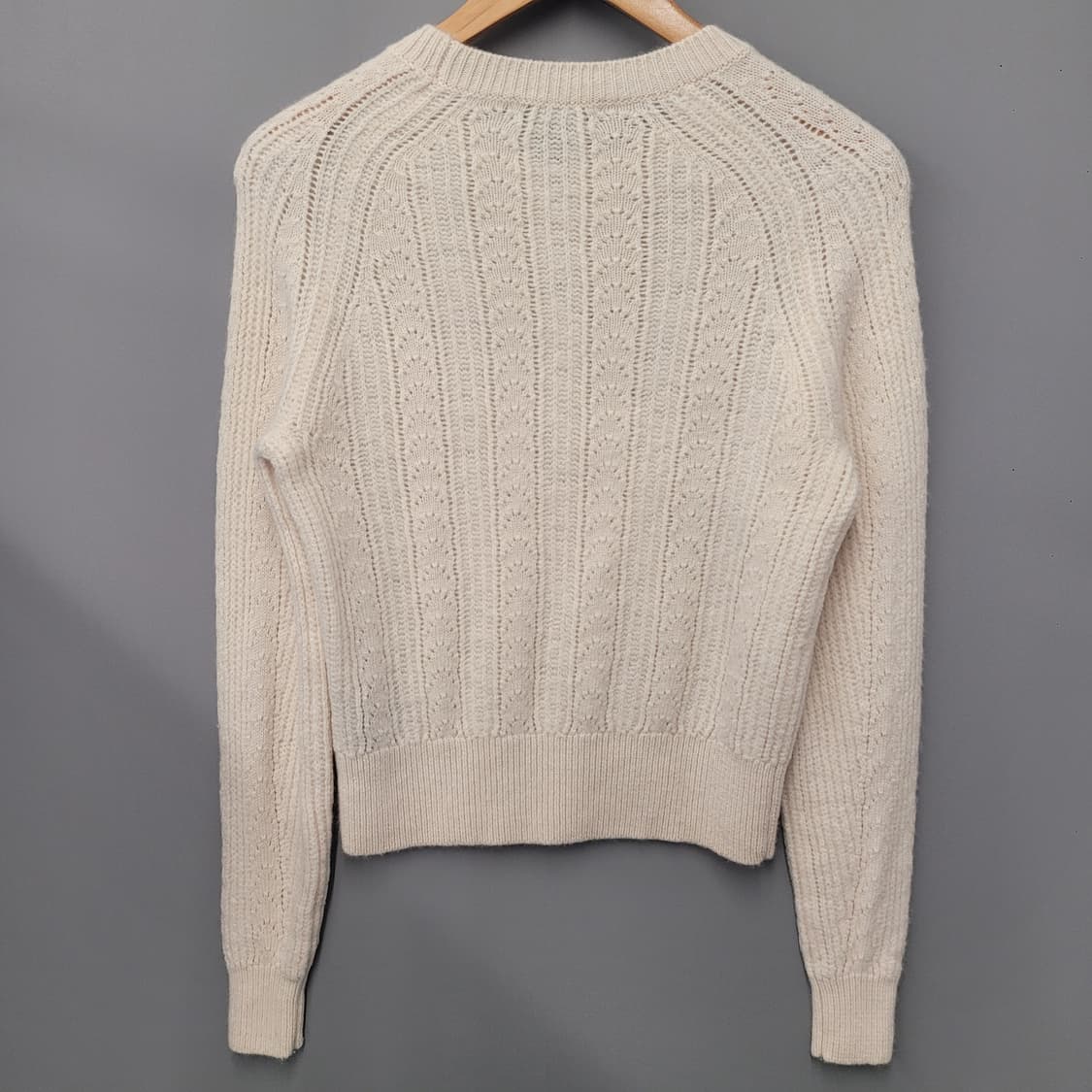 Club Monaco 클럽 모나코 크루넥 케이블 니트 스웨터  상품이미지2