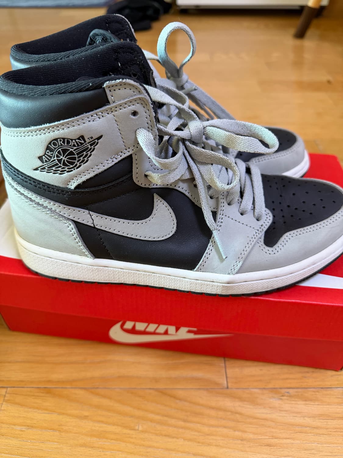 조던 1 레트로 하이 OG 쉐도우 2.0 상품이미지2