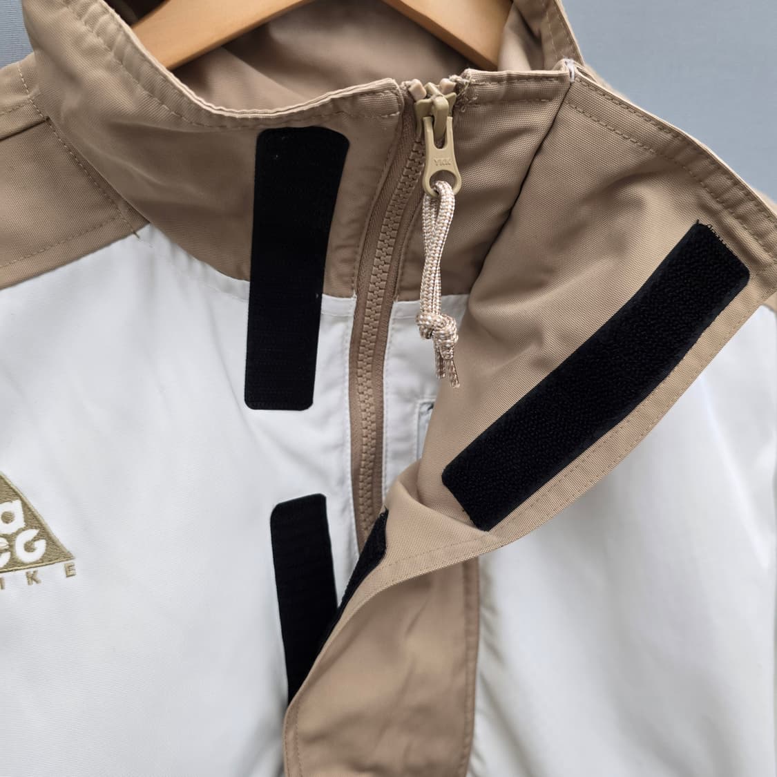 나이키 ACG 바람막이 자켓 베이지/화이트 상품이미지5