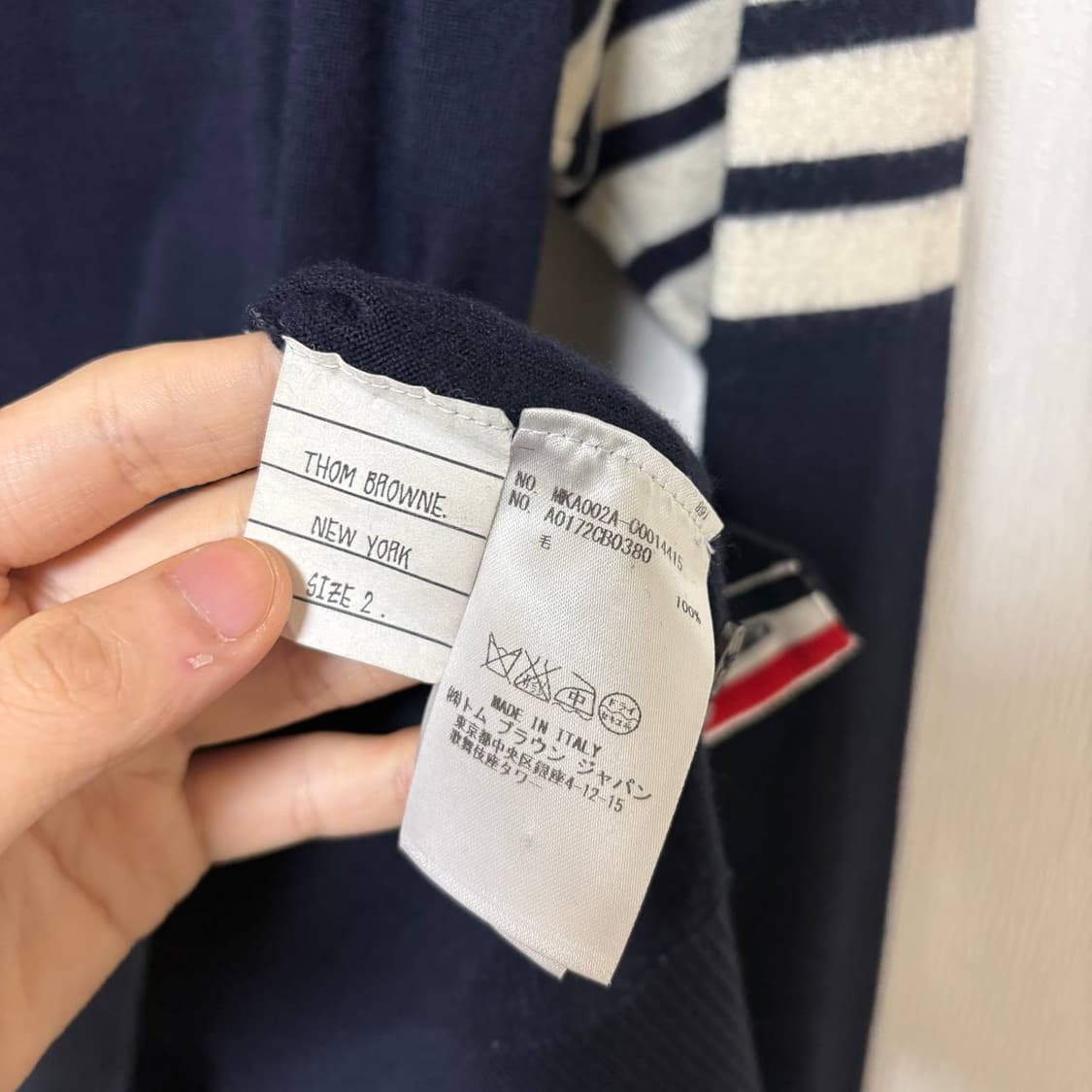 [2] 톰브라운 사선완장 울 니트 네이비 상품이미지3