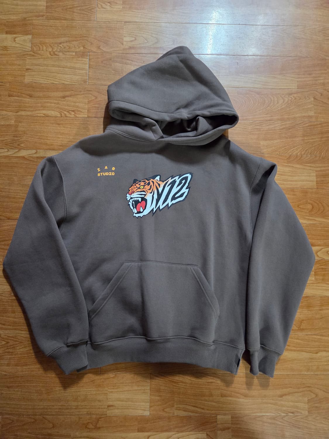 아이앱스튜디오 기아타이거즈 V12우승 후드티 상품이미지1
