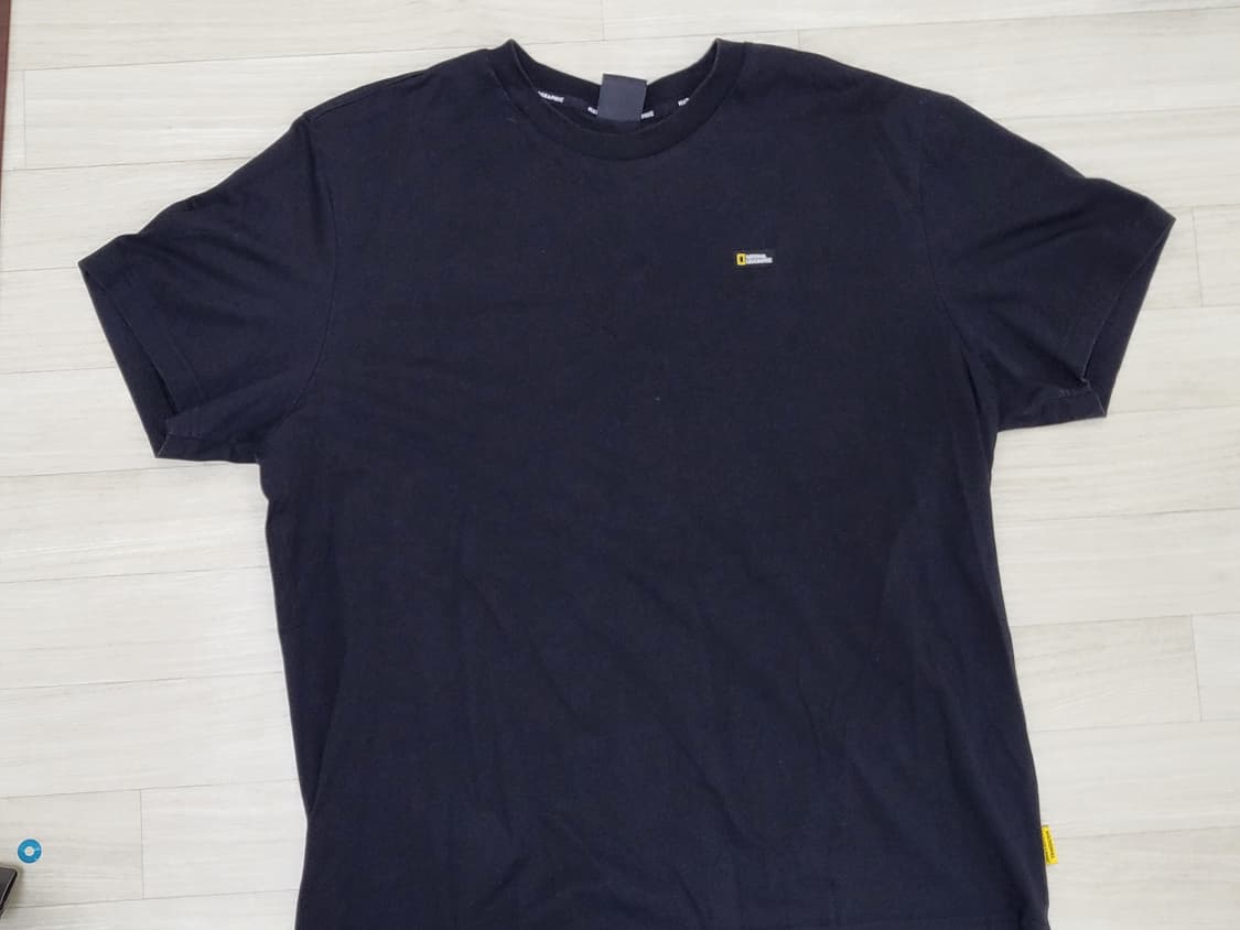 내셔널지오그래픽 스몰 로고 반팔 티셔츠 상품이미지2