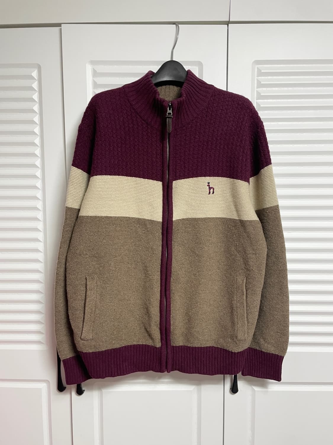 헤지스 집업 니트 상품이미지1