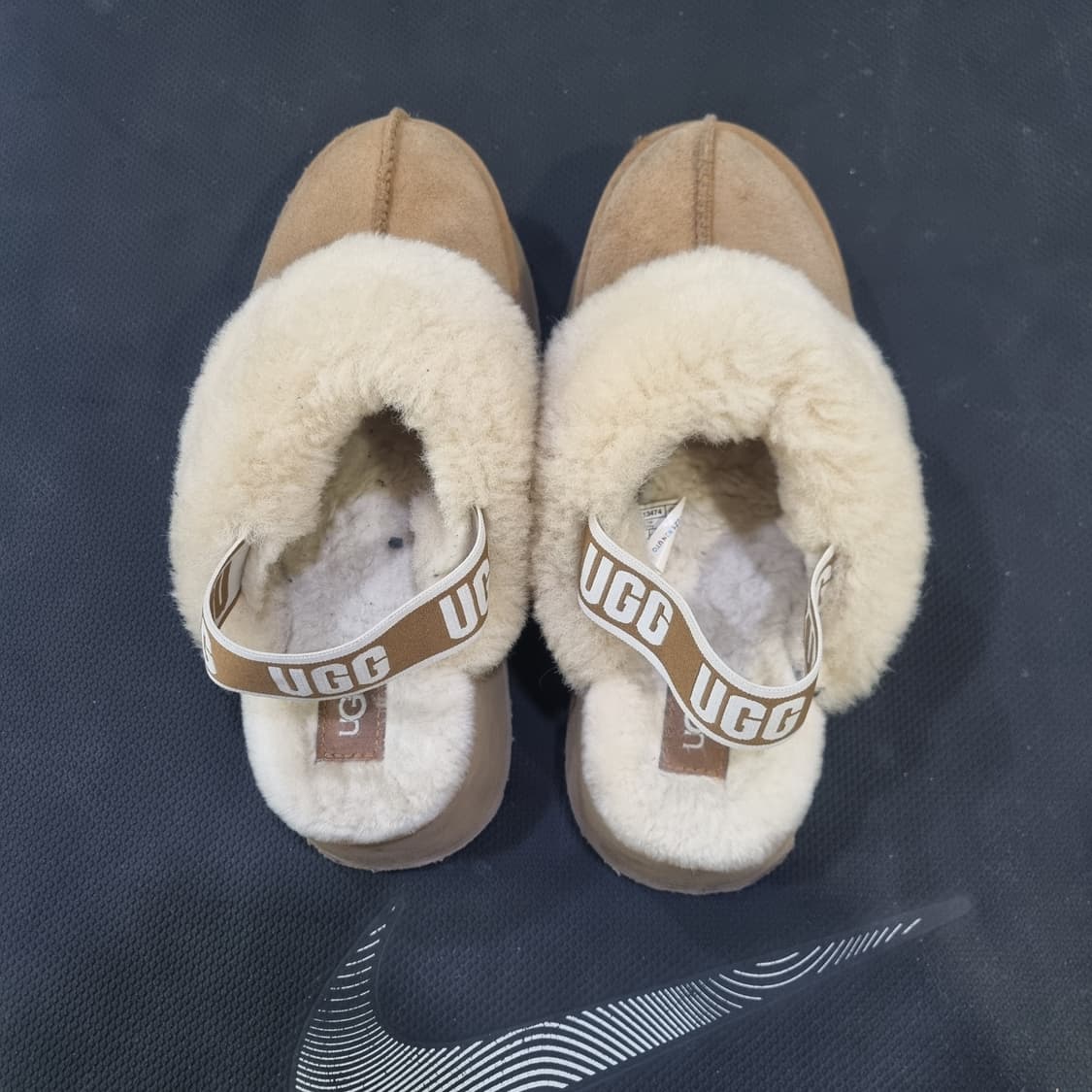 UGG 플랫폼슬리퍼 상품이미지2